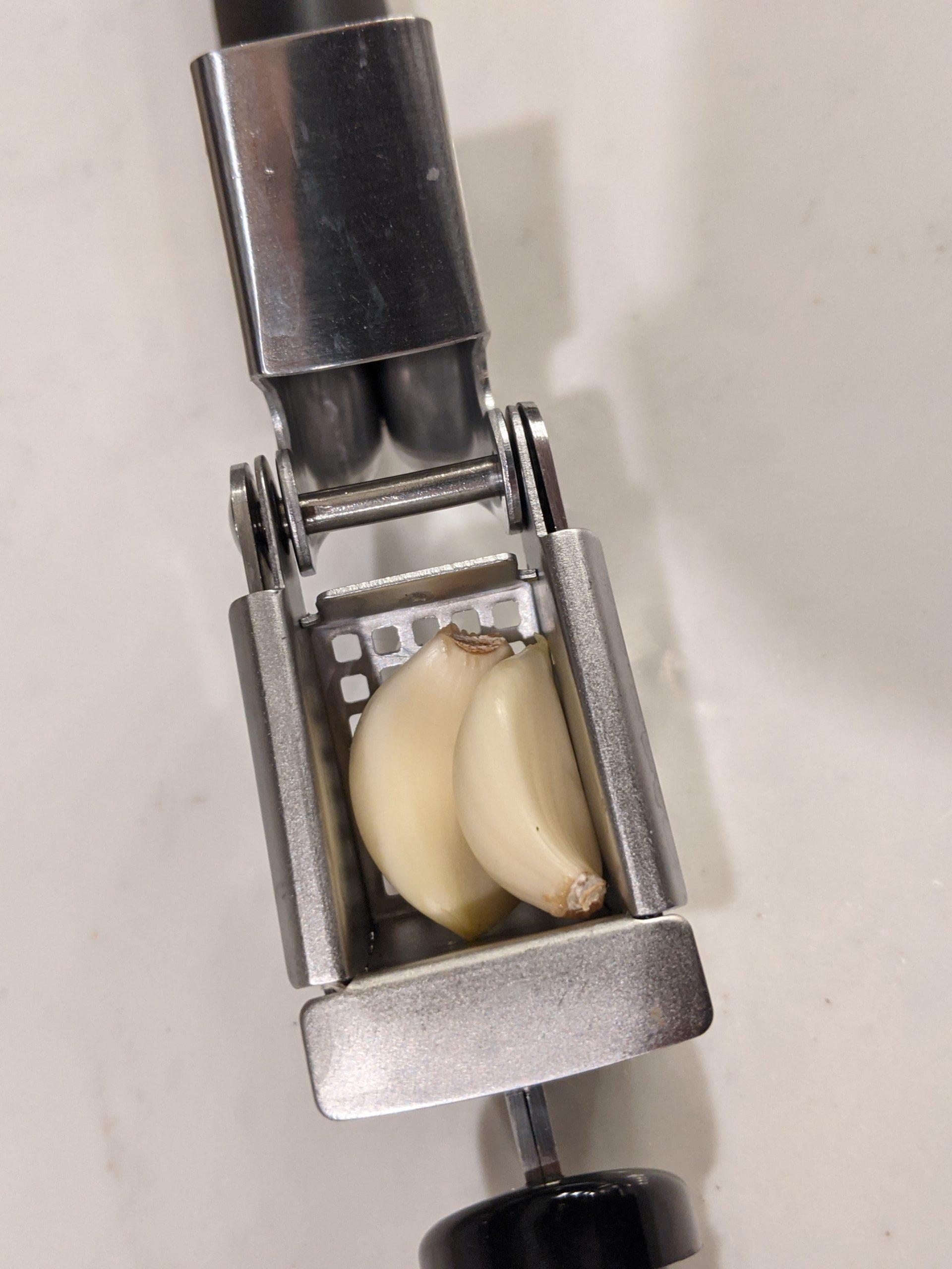 How to Prepare a Garlic Clove Kitchen Foliage