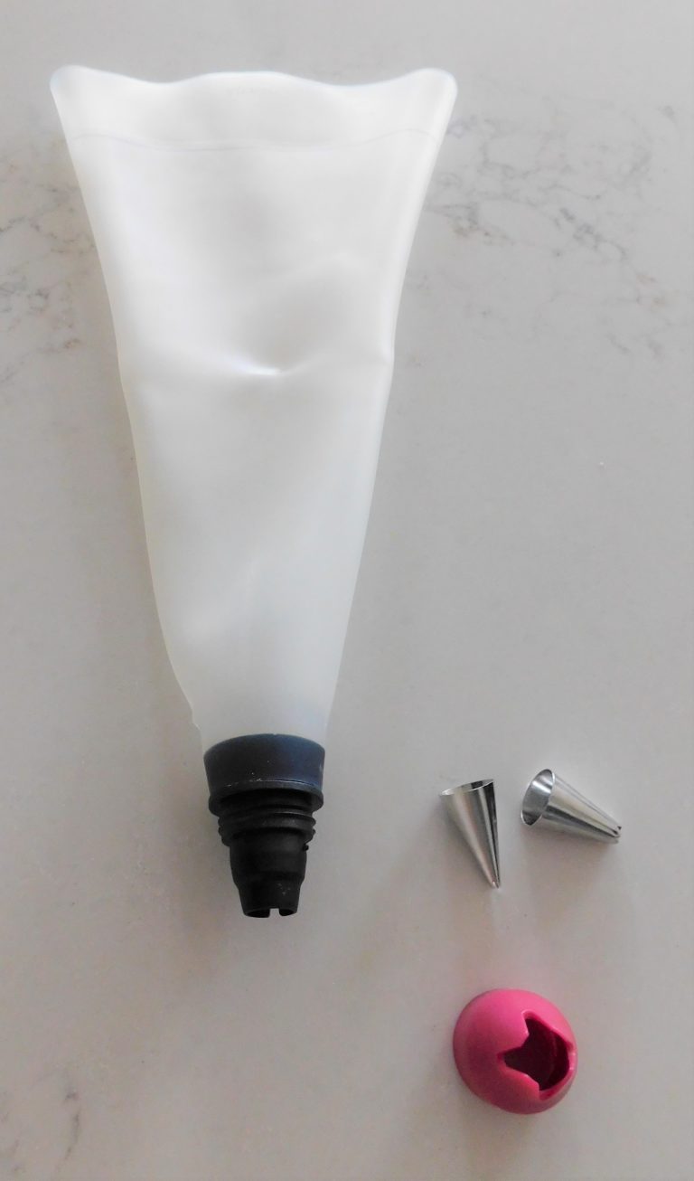 How to Use a Piping Bag with a Coupler Kitchen Foliage