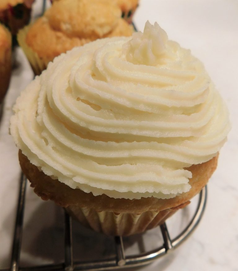 7 Frosting Flavors For Vanilla Cupcakes Kitchen Foliage